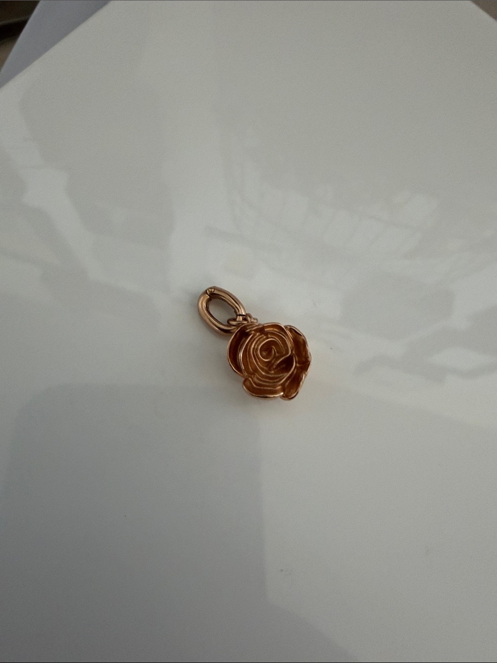 Kendra Scott Rose Pendant Charm in Rose Gold Tone